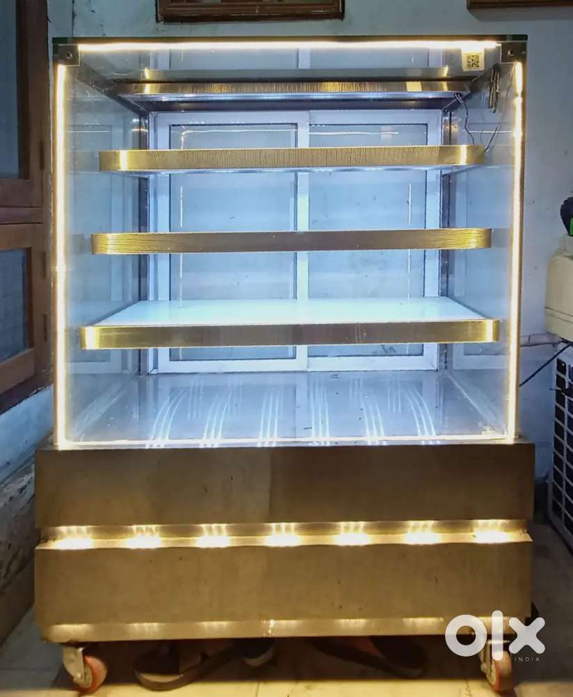 BAKERY SHOWCASE GLASS