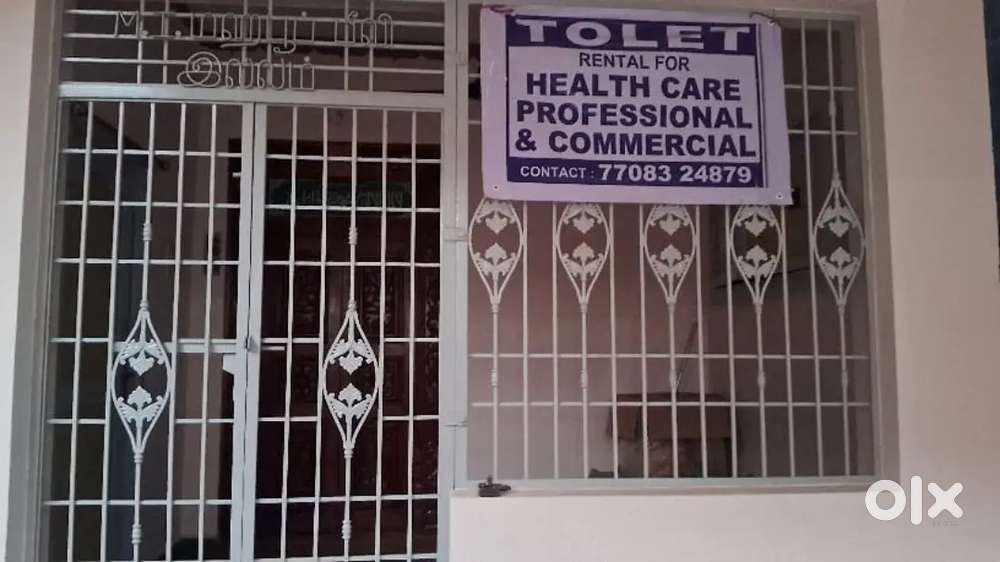 Suitable for clinic , office, commercial 3 rooms with large hall