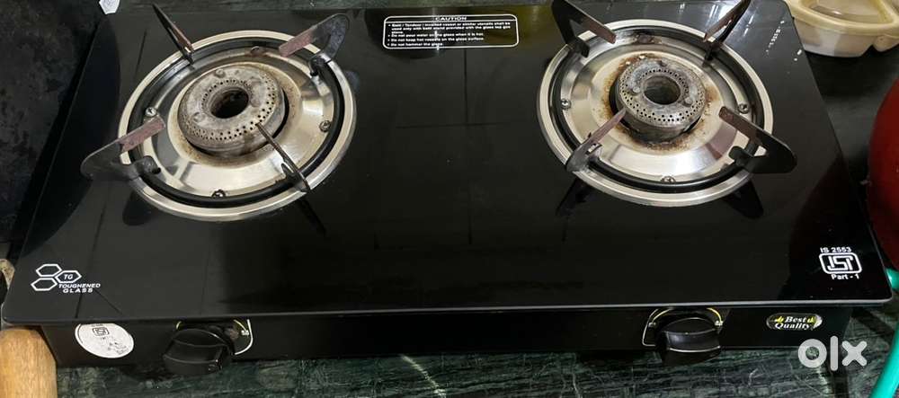 Gas stove 2 burner and cylinder of 5.5 litre looks like new