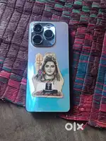 White Neela color mein hai