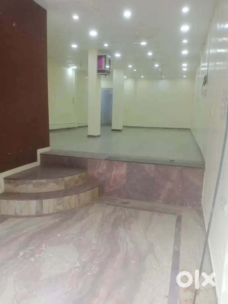COMMERCIAL SHOP FOR RENT 850 SQFT GROUND FLOOR