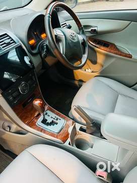 Petrol automatic low budget car with CNGAltis 2009