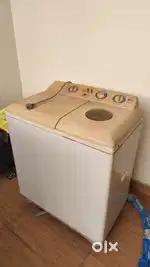 Semi automatic washing machine