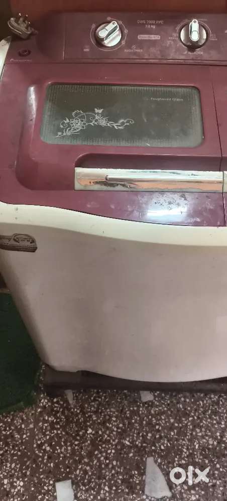 Semi automatic washing machine