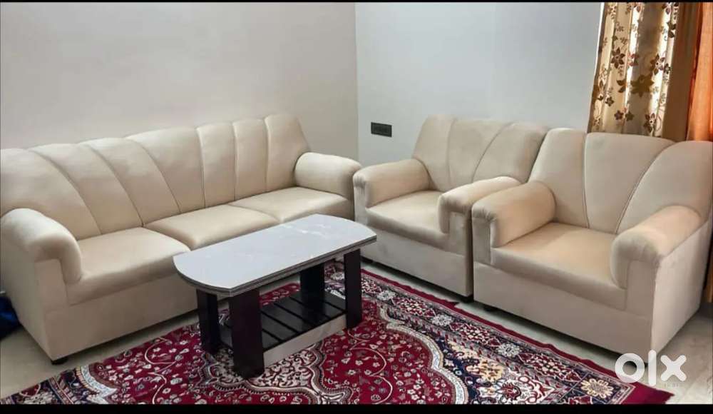 Italian mind blowing 5 seater furniture available