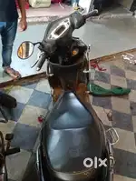 Badhiya gadi Hai chalti condition mein Hai top class new model