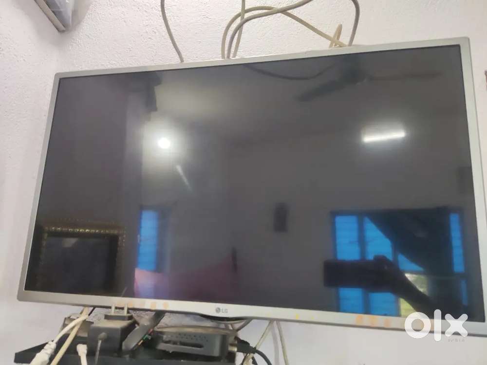 LG LED TV 32 inch