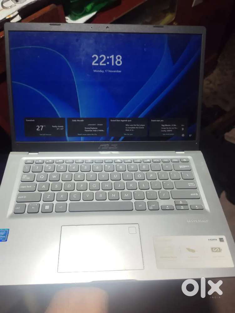 Asus vivobook leptop with fingerprint scanner lock