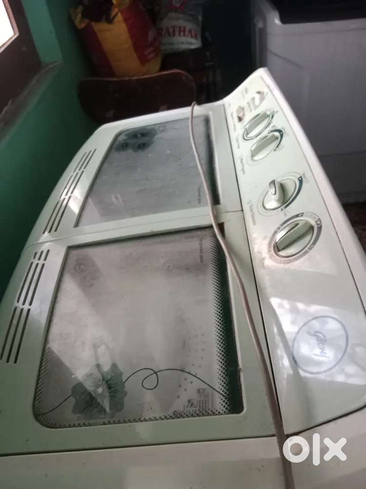 Godrej semi automatic washing machine