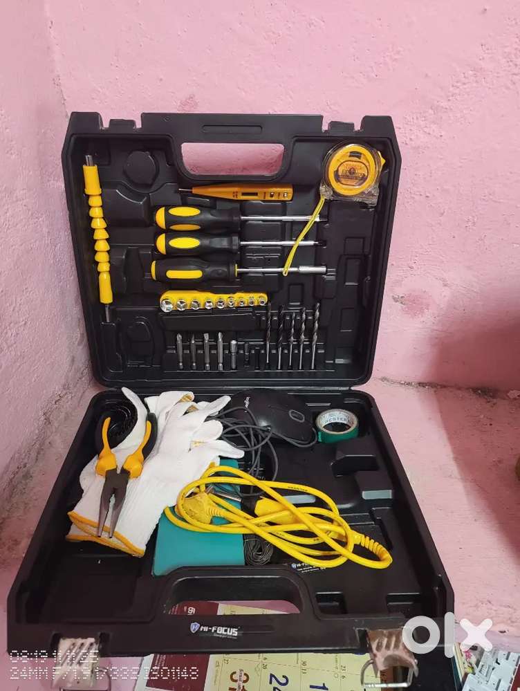Battery drilling machine full set good condition