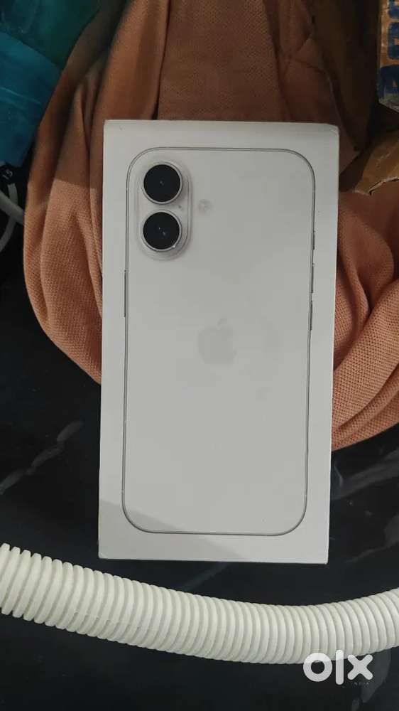 iPhone 15 &16