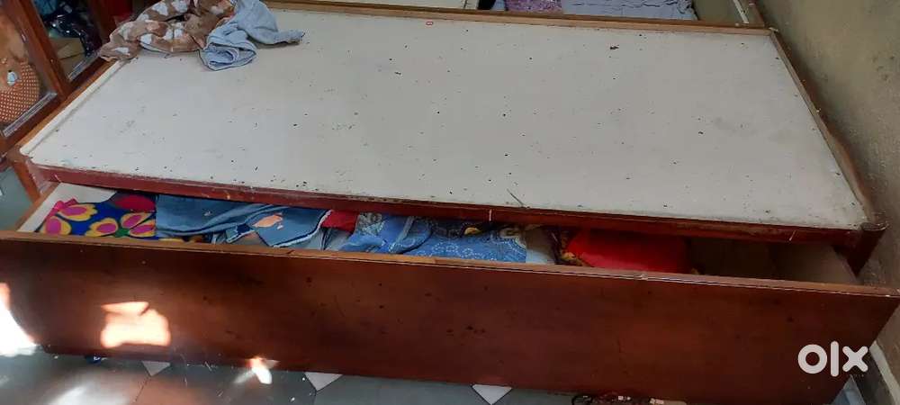 Heavy double bed showcase