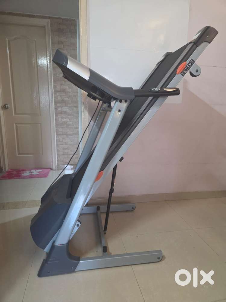 Turbuster TR2550i Motorised Treadmill in Excellent Condition