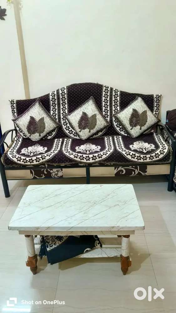 3-Seater Sofa – Excellent Condition  Only ₹4500