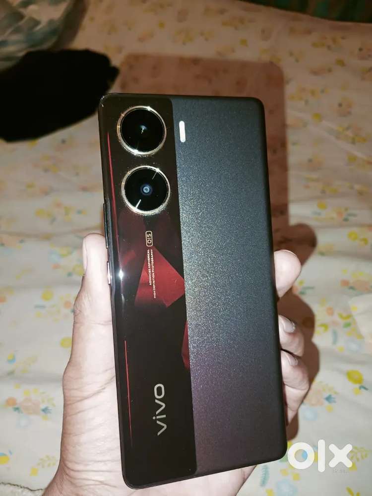 Vivo V29e 5g 8-256 In Brand New Condition 2 years old