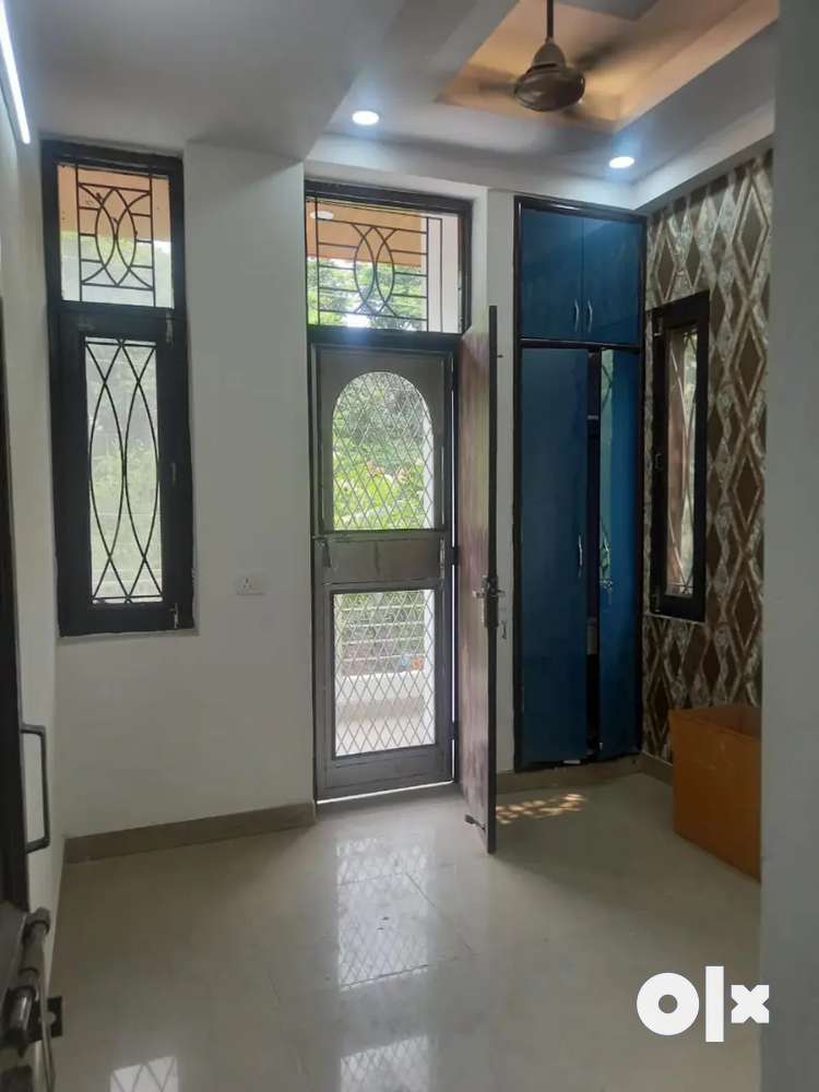 2 BHK reasonable price with lift parking