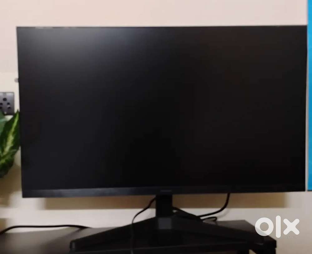 Samsung Colour Monitor- 27 inch.
