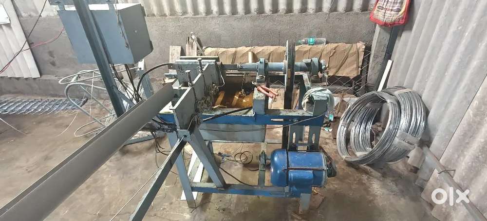 CHAINLINK FENCING MACHINE