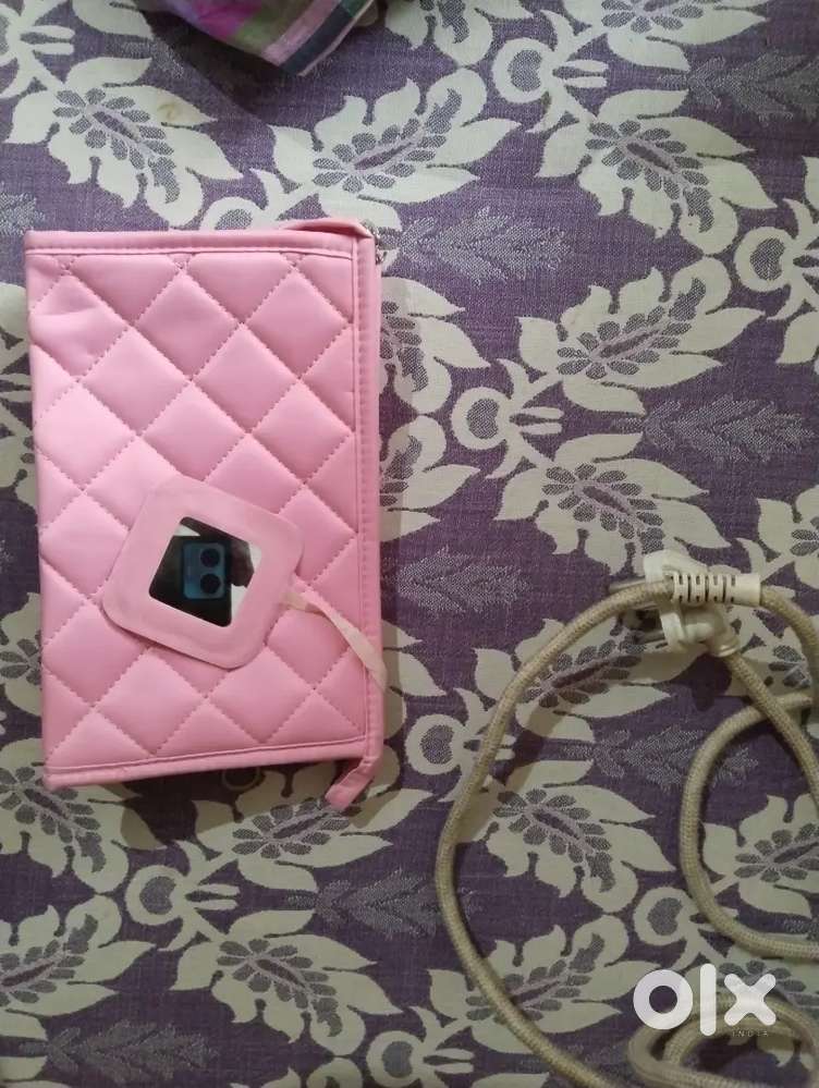 Vanity bag with mirror