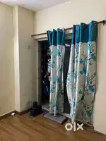 1 room vacant in 3 bhk room with balcony