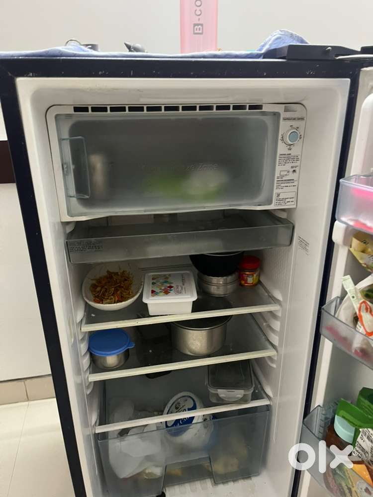 183 L Stylish Grandé Design Single Door Refrigerator RR20D2825HV