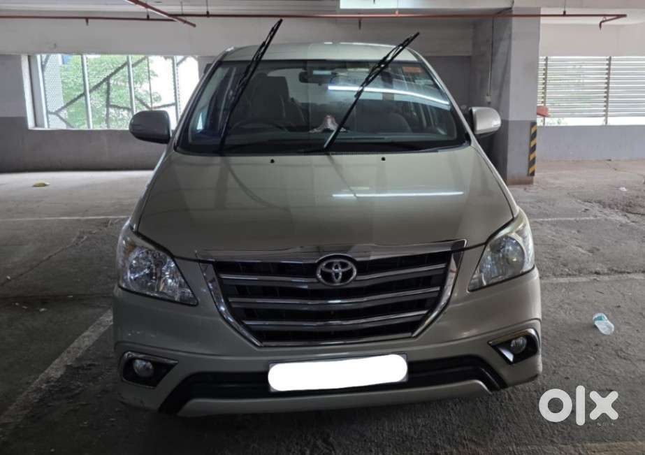 Toyota Innova [2013-2016] 2.5 V Diesel 7 STR, 2015, Diesel