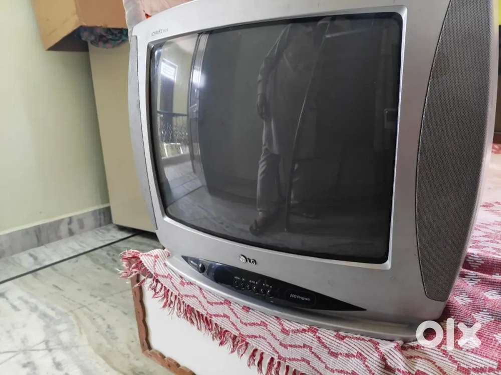 TV with Set-Top Box – Excellent Condition, Ready to Use