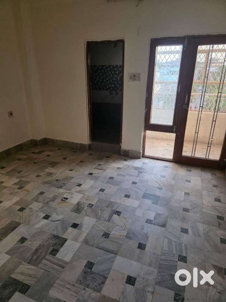 3BHK Semi Furnished Flat For Rent In Ratanada