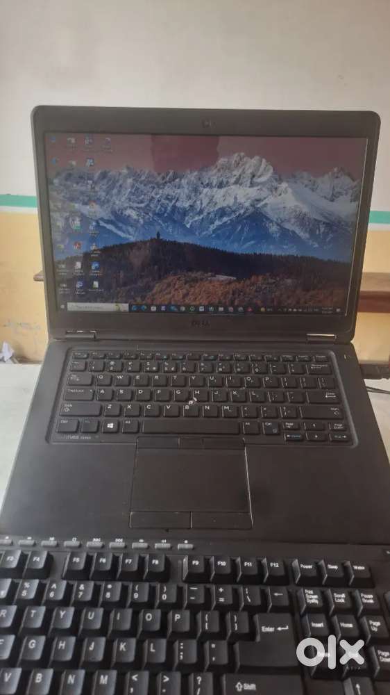 DELL 8gb ram 512gb storage window 10