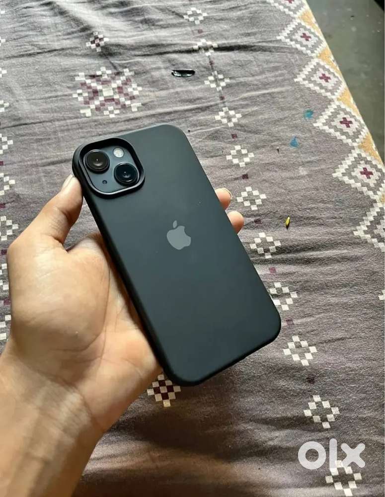iPhone :::  13