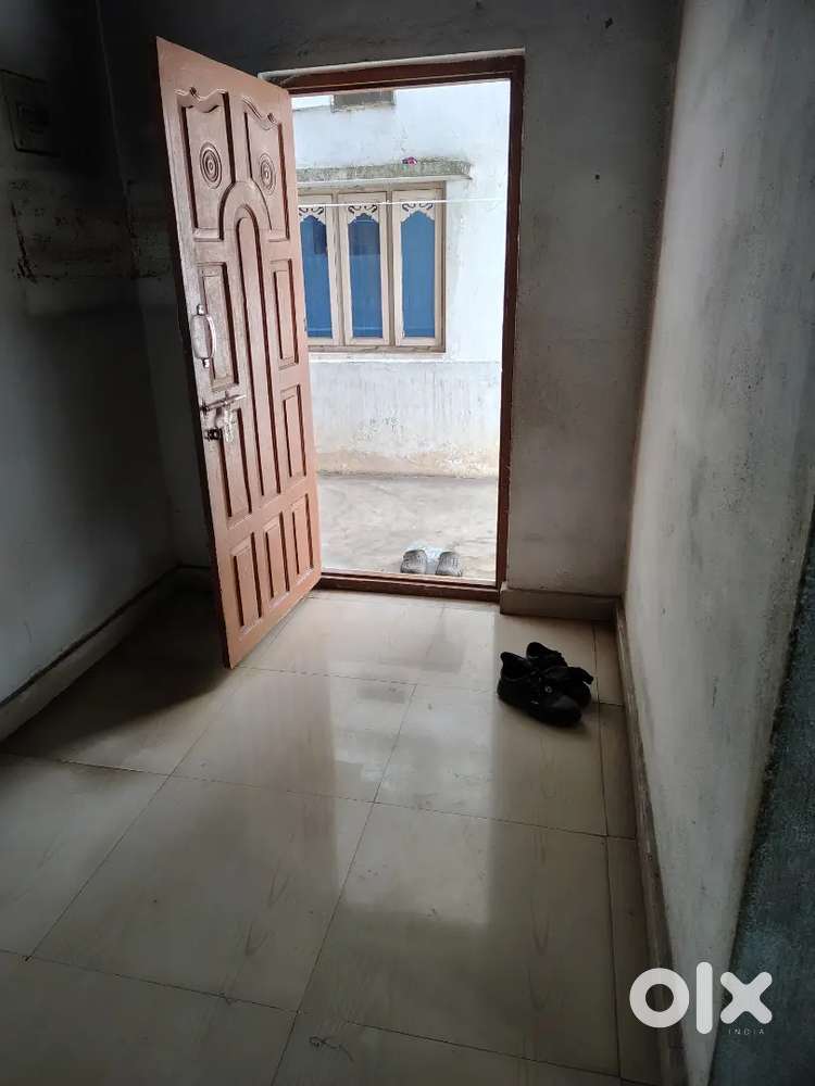Single bedroom flat for bachelors only