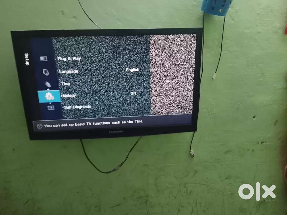 Samsung 22 inchs TV non smart
