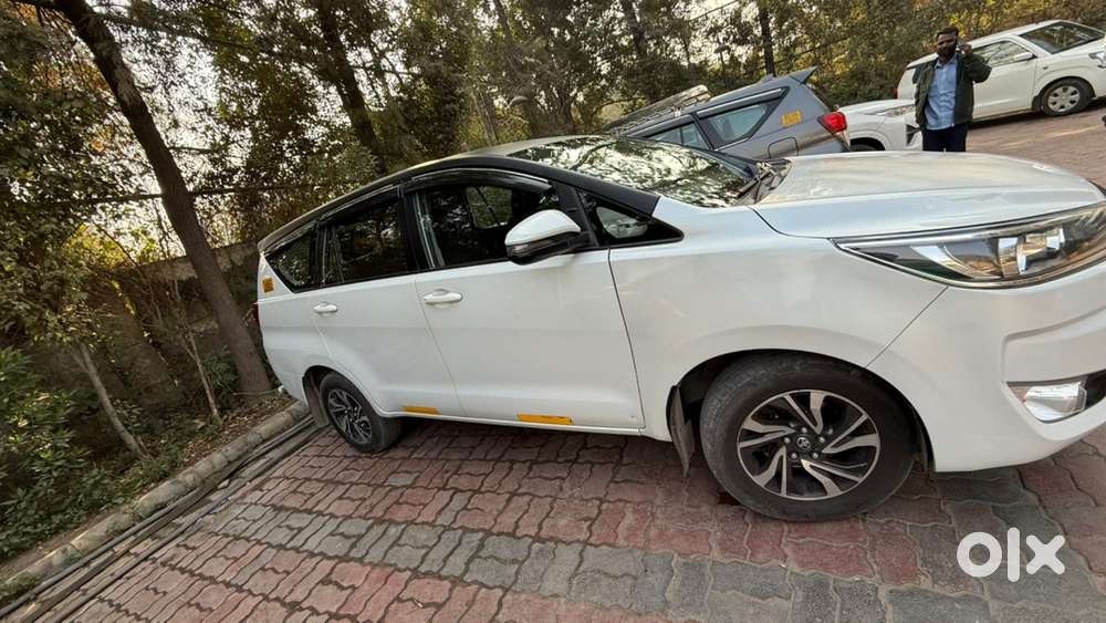 Driver required for comercial cab in badarpur