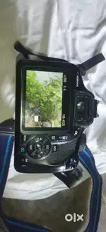 Canon Eos 1300d dlsr camera