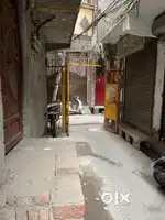 Shop sale karni hai 11 gaz shahadra lohiya gali