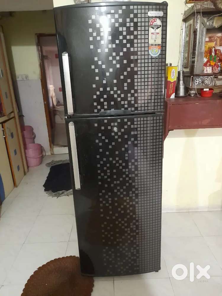 Kelvinator 300 liter good condition