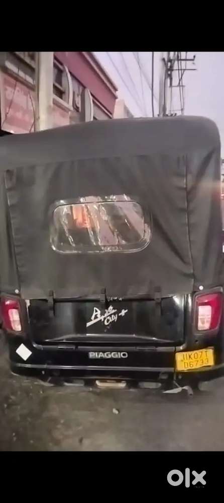 New brand condition auto rikshaw