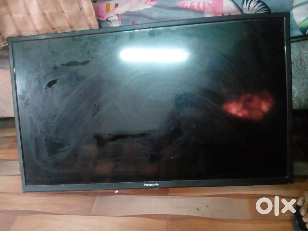 32 inch led tv display tuta hai