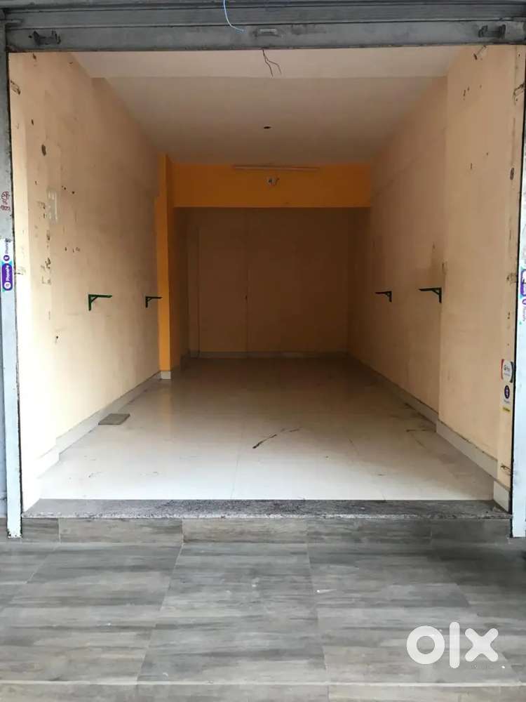 Main road facing Shop for Rent