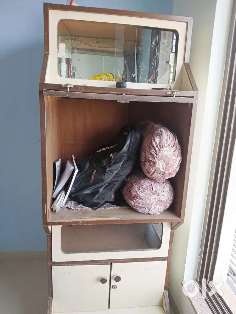 TV unit  good condition