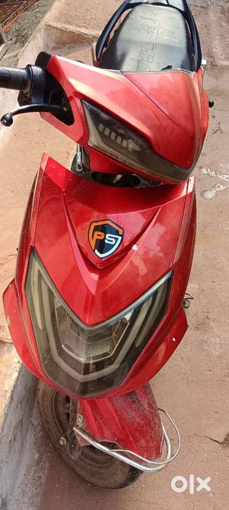 Electric scooty new betry 1year waanty