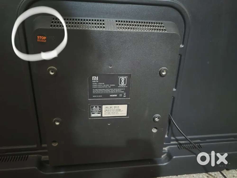 MI 43 inch LCD broken