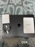 MacBook pro 16 inches 2024