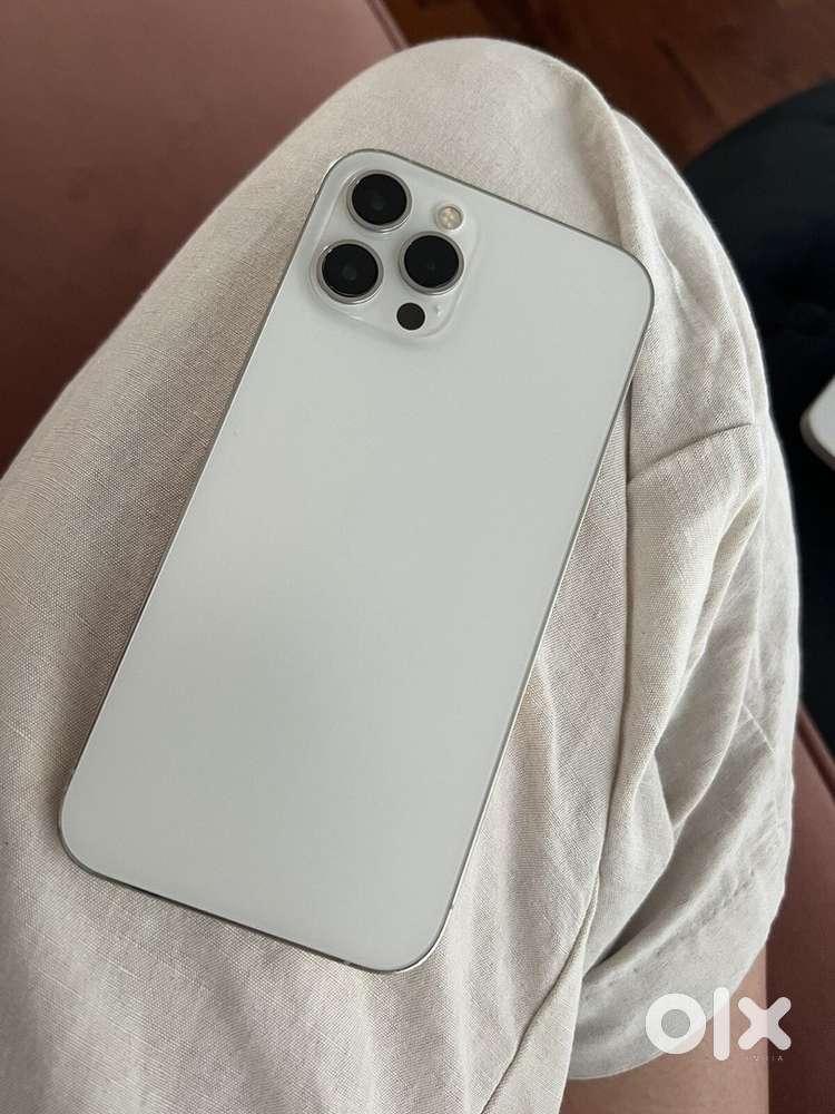 I phone 12 pro max 256 gb 77% Bettary helth No Issue