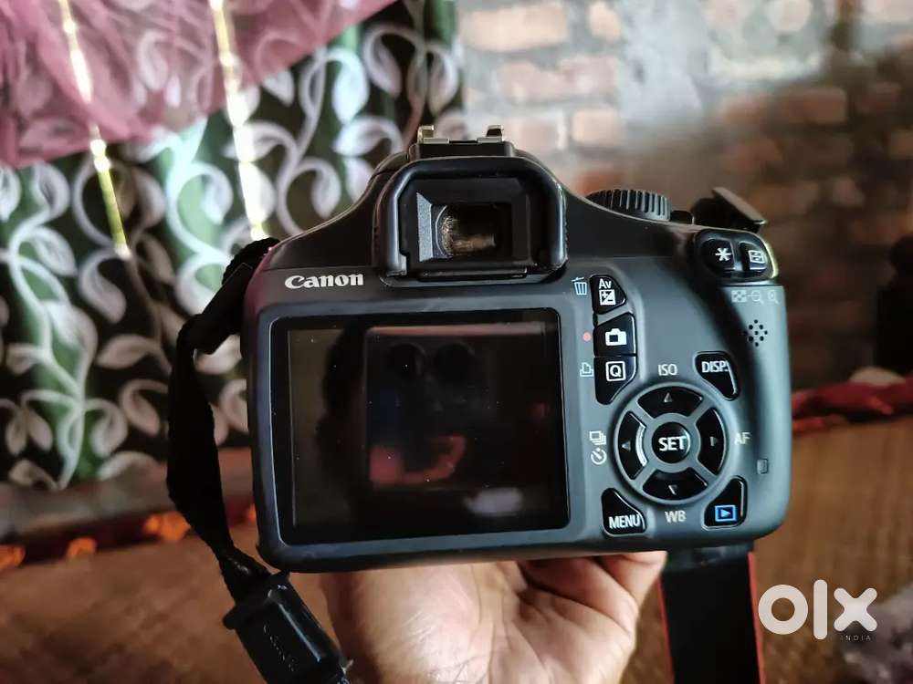 Canon EOS 1100d and Nikon d3400