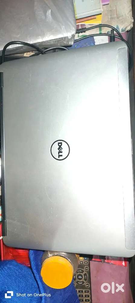 Dell laptop  8GB RAM  Window 10 pro Good Condition with charger