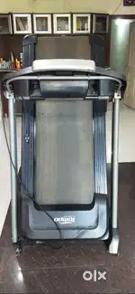 1,75 PROLINE TEMPO T11TREAD MILL FOR GYM/HOME 125 ,  5  YEARS OLD