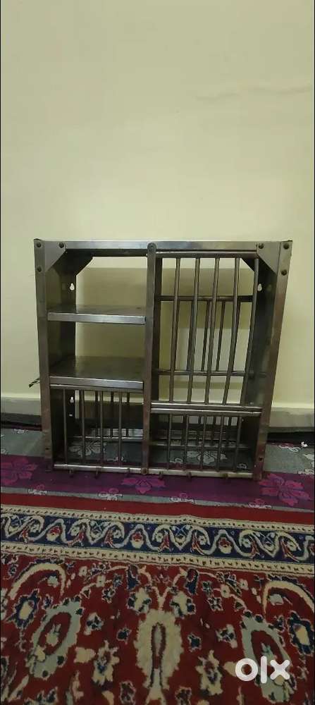 Kitchen stand rarely used in good condition