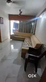 ફૂલ ફર્નિચર ફ્લેટ રાખવા માટે મળો.
