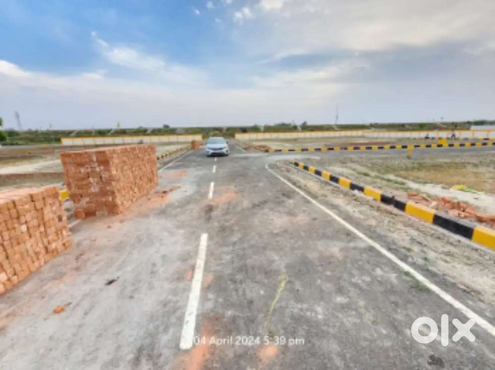 हाई प्रोफाइल colony me plot उपलब्ध है